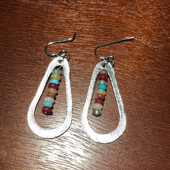 3/$25 NWT Wonderful Bohemian Bead Decor Drop Earrings - Picture 3 of 3